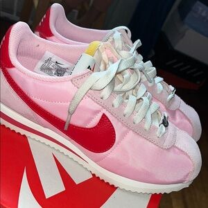 Nike Women's Cortez TXT sz 6.5